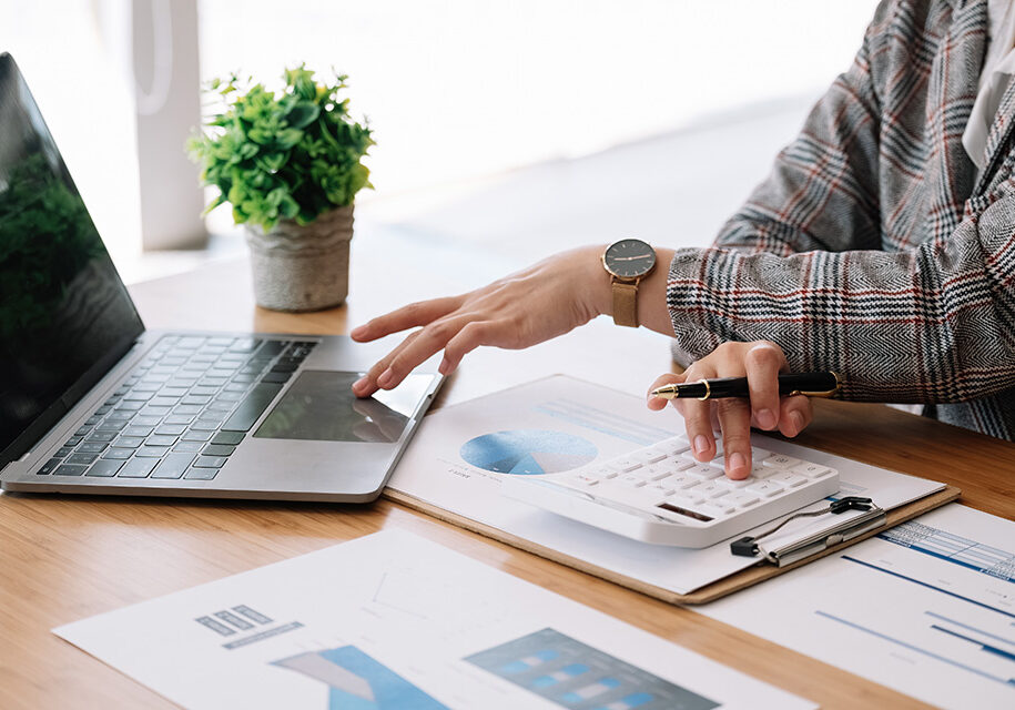 Payroll Assistant Strengths and Weaknesses of a Payroll Assistant