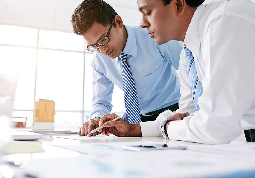 project manager A project manager accountant is a full-time role where someone who can coordinate and manage the financial resources of a growing business.